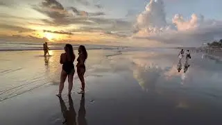 #Bali #Canggu Berawa strand 🏖️ | Het donkergrijze en zwarte zand omsluit hier de grootste lagune.