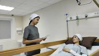 Методика присаживания пациента через здоровую сторону