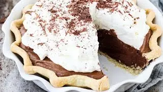Chocolate French Silk Pie Recipe | rich chocolate pie