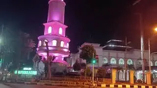 Menara Masjid Baiturahim Kota Gorontalo di Malam Hari