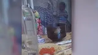 Не кормили и избивали