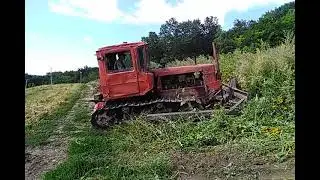 Soviet dozer DZ-42/DT-75 tractor