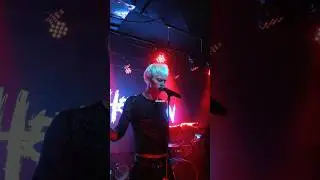 “bro you can’t play a dance song at a rock show”
