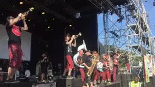 New York Brass Band do White Stripes, taken over by Jeremy Corbyn