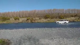 Classic SWB Range Rover offroad Waimakariri River
