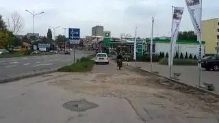 Przyłapana na chodniku.