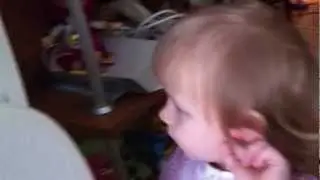 Варежка и кот.MOV