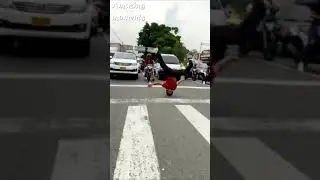 Wow! HOW DOES THIS GUY DO IT? #shorts #how #guy #doit