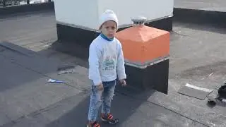 2018.11.04 Ребенок на крыше