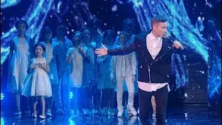 Антон Азаров и хор Игоря Крутого - Миллионы /LIVE/ Рождественская песенка года 2017.