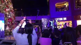 Gary V with The Mnvrs @ Evia Lifestyle Center 12/2/17 “Can’t Stop The Feeling”
