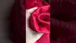Красный комбинезон