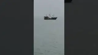 корабль в море