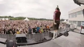 SIT DOWN Moment auf ÖSTERREICHISCH?! 🔥🔥 | Hardstyle Buamz @ShutdownFestival 2022 #shorts