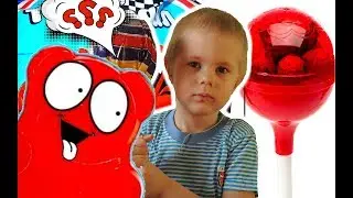 Самый огромный чупа чупс в мире Дети играют Данька играет с гигантским чупа чупсом Игры с детьми