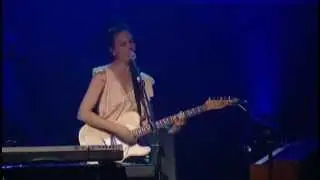Neil Finn & Friends feat. Lisa Germano - Cry Wolf (Live from 7 Worlds Collide)