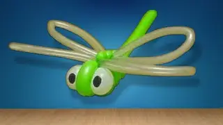 Dragonfly from ​​of balloons.Twisting