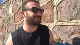 Telefon çalınca ortamdan uzaklaşan insan