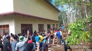 Viral-(Nias)-Kericuhan Saling Baku Hantam dalam pemimpin BPD Di Desa Hiligeo Aria Nias Utara