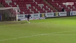 Resmi Bir Maçta En Uzak Mesafeden Atılan Gol!