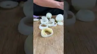 Famous onion rings. Which are better than meat.