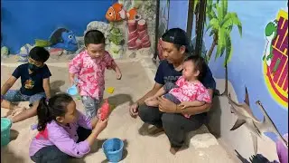 Bermain Pasir Laut di Playground | Canum Takut Injak Pasir Nangis