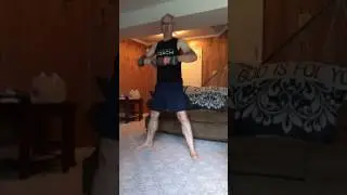 Focus T25 Rip't Circuit: sumo squat to curl