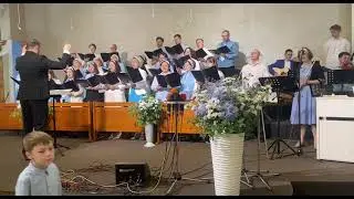 Пение хора "Как глубока Твоя любовь"