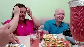 Делаем забор, косим траву. ДР Катюшки. Небольшие зарисовки.