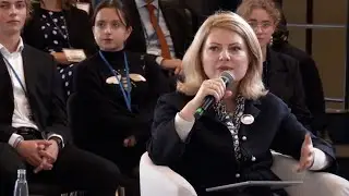 Good Servant, Bad Master: Key Policy Insights Dealing With AI | 27th Forum 2000 Conference