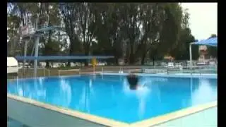 Viata lui Nick Vujicic ,baiatul fara maini si fara picioare