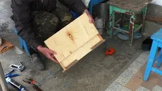 Кормушка для пчел - 2 в 1. И ограничитель гнезда и кормушка емкостью ~ 2,5 литра.