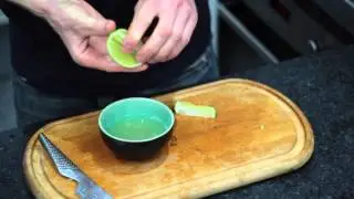 The BEST way to squeeze a lime or lemon