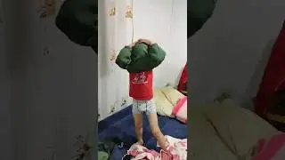 Саня помоги кофту одеть🤣🤣🤣