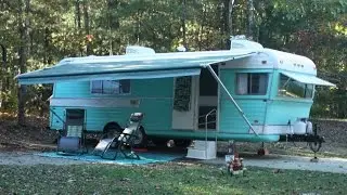 #1 Vintage Travel Trailer Restoration 1970 Holiday Rambler