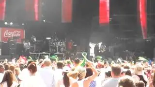 Wretch 32 performs Unorthodox in Hyde Park