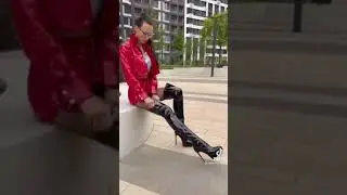 latex queen