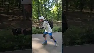 В 81 год на роликах.