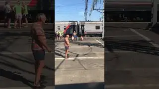 Поезд Новороссийск Москва Кондуктор  не спеши