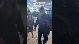 Александр Санкин, автор аукционного метода прибыл на брокер - тур в КП Онегино помочь своей ученице.