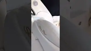 34 Sea Ray Sundancer 00 Cockpit Presentation
