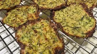 KETO ZUCCHINI PARMESAN AND GARLIC CHIPS
