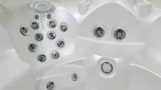 Jacuzzi® Swim Spa - Dry Details