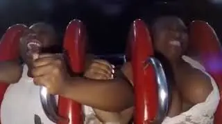 Chicas Enseñan Tetas