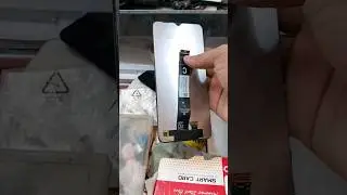original smartphone display vs after market display