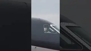 Thanks for the Wave, Pilot!