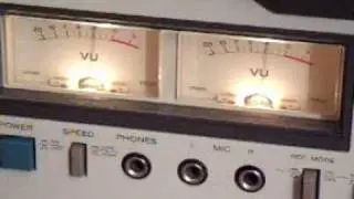 TEAC X7 vu-meter