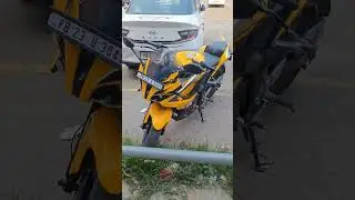 Yellow Bajaj Pulsar RS200 👌