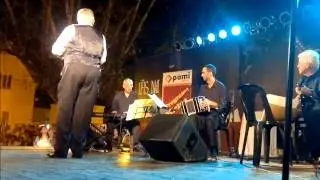 Uno - Raúl Lavié