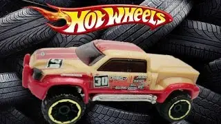 Hot Wheels Mega Duty 224 Thrill Racers Earthquake